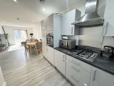 Affinity Place, Borehamwood, Image 4