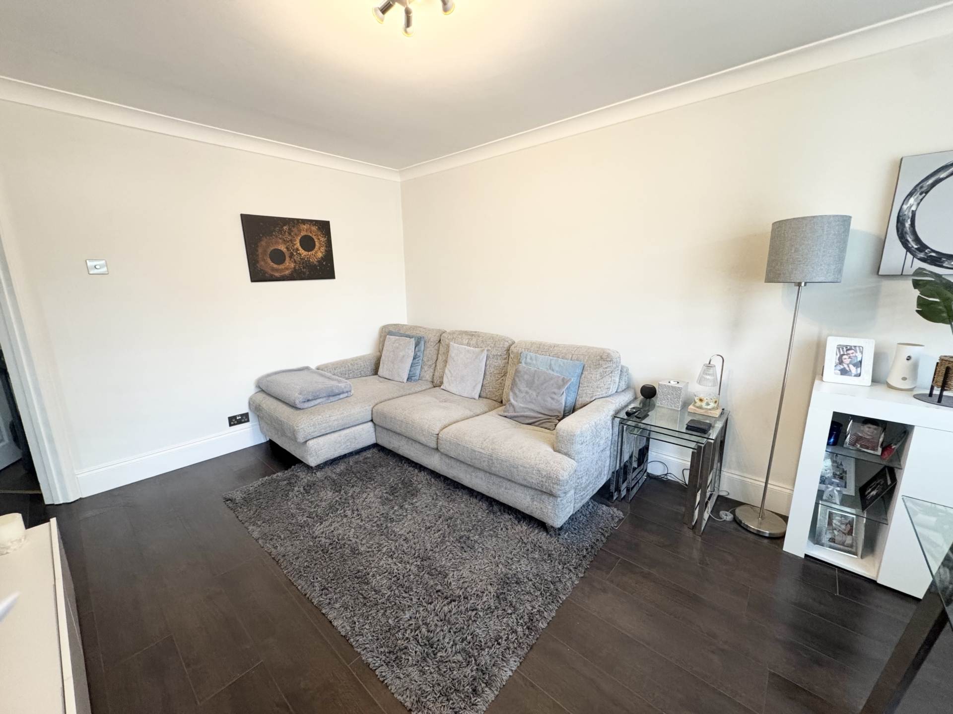 West View Court, Elstree, Image 4