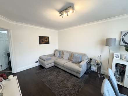 West View Court, Elstree