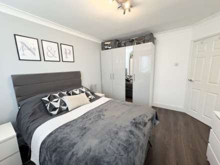 West View Court, Elstree, Image 8