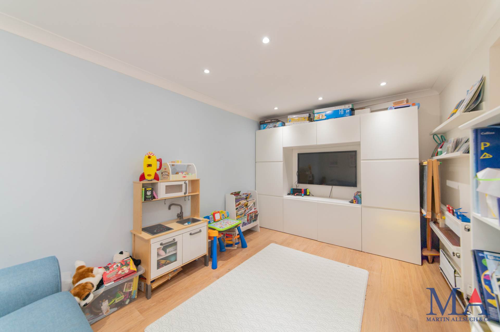 Highbridge Close, Radlett, Image 8
