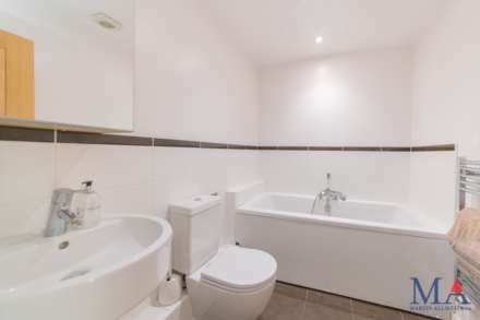 Highbridge Close, Radlett, Image 28