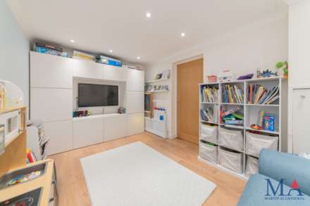 Highbridge Close, Radlett, Image 6