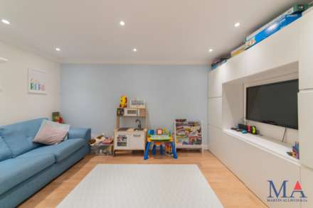 Highbridge Close, Radlett, Image 7