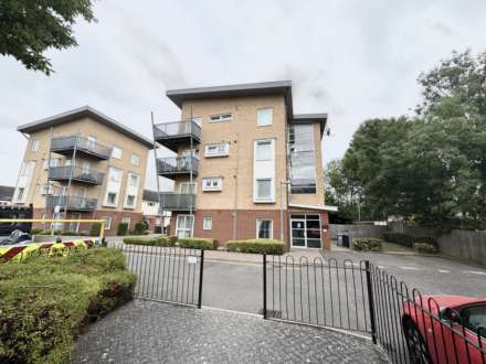 Whitehall Close, Borehamwood, Image 1