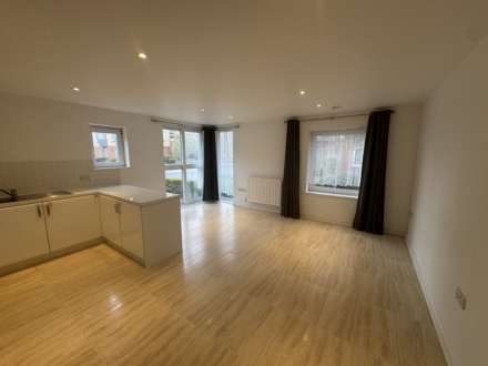 Whitehall Close, Borehamwood, Image 4