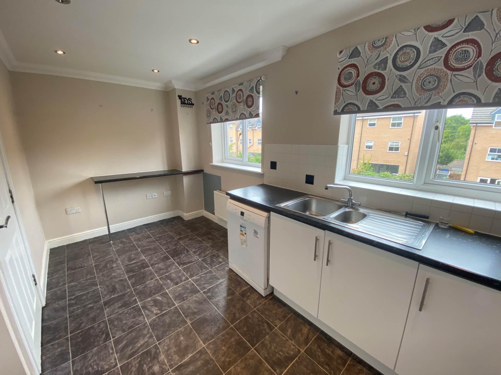 Coleridge Way, Borehamwood, Image 3
