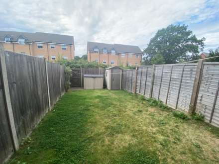 Coleridge Way, Borehamwood, Image 13