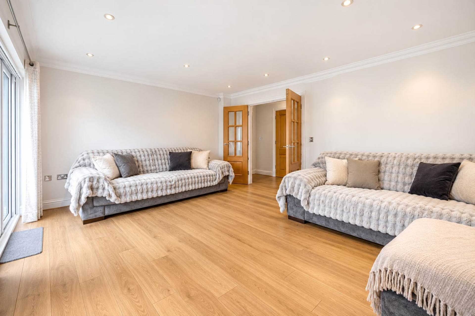 Hampton Close, Borehamwood, Image 5