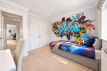 Hampton Close, Borehamwood, Image 3