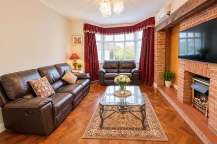 Highview Avenue, Edgware, Image 2