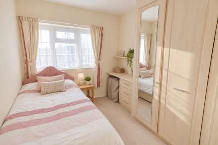 Highview Avenue, Edgware, Image 8
