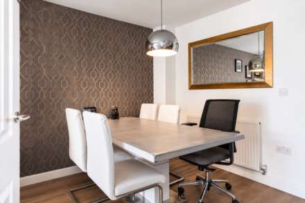 Peregrine Way, Hatfield, Image 5