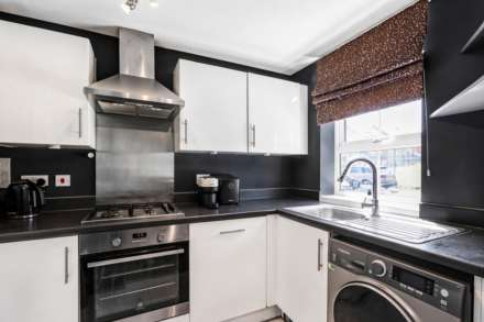 Peregrine Way, Hatfield, Image 6