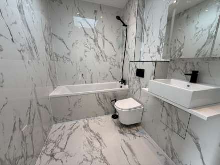 Aycliffe Road, Borehamwood, Image 11