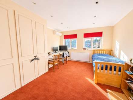 Sheraton Close, Elstree, Image 11