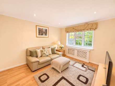 Sheraton Close, Elstree, Image 2