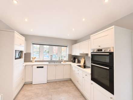 Sheraton Close, Elstree, Image 5