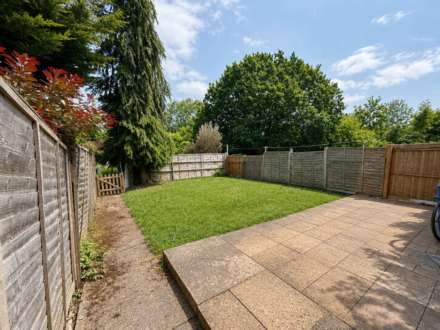 Stapleton Road, Borehamwood, Image 6
