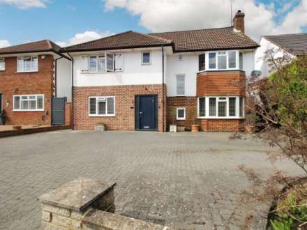 Grange Road, Borehamwood, Image 2