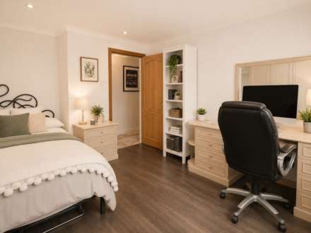 Grange Road, Borehamwood, Image 4