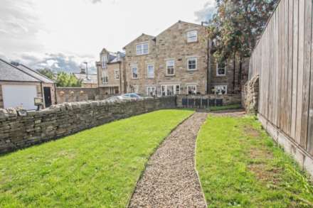 3 St Helen's Court, Corbridge, Image 2