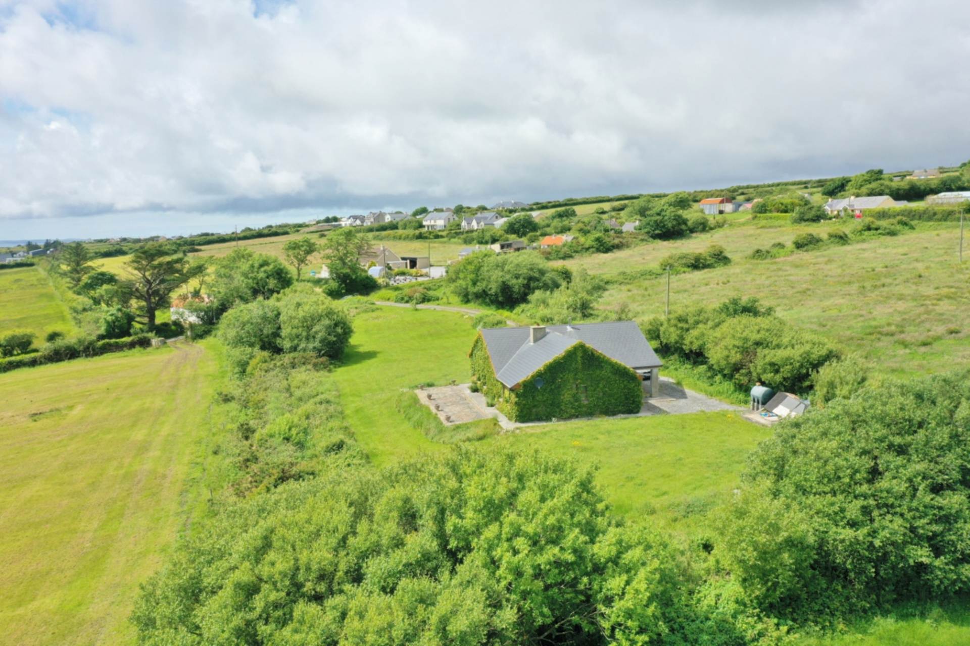 Lahesrough, Ballybunion, Listowel, Co. Kerry V31 A720 Lahesrough, Ballybunion, Listowel, Co. Kerry V31 A720