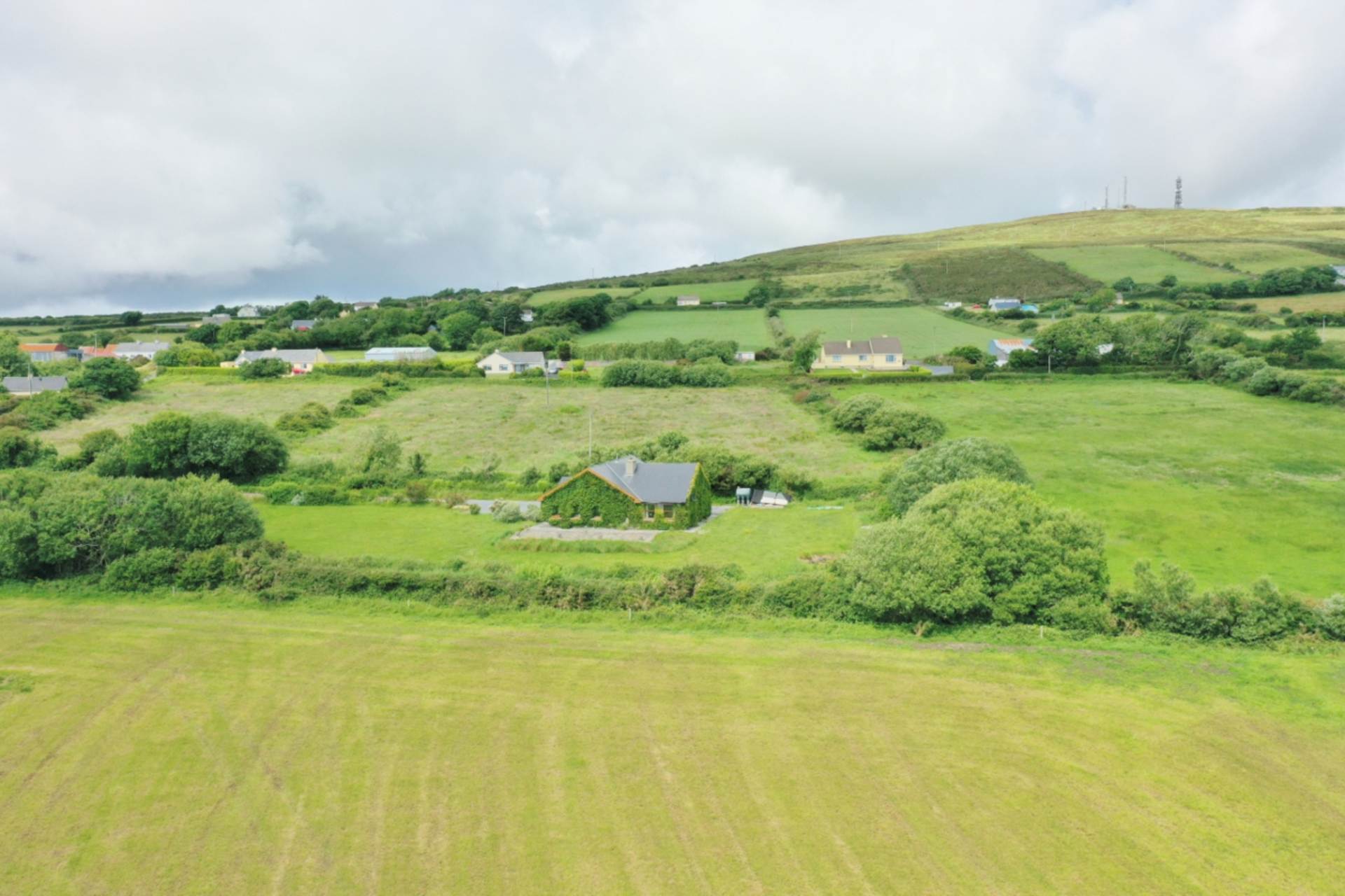 Lahesrough, Ballybunion, Listowel, Co. Kerry V31 A720 Lahesrough, Ballybunion, Listowel, Co. Kerry V31 A720