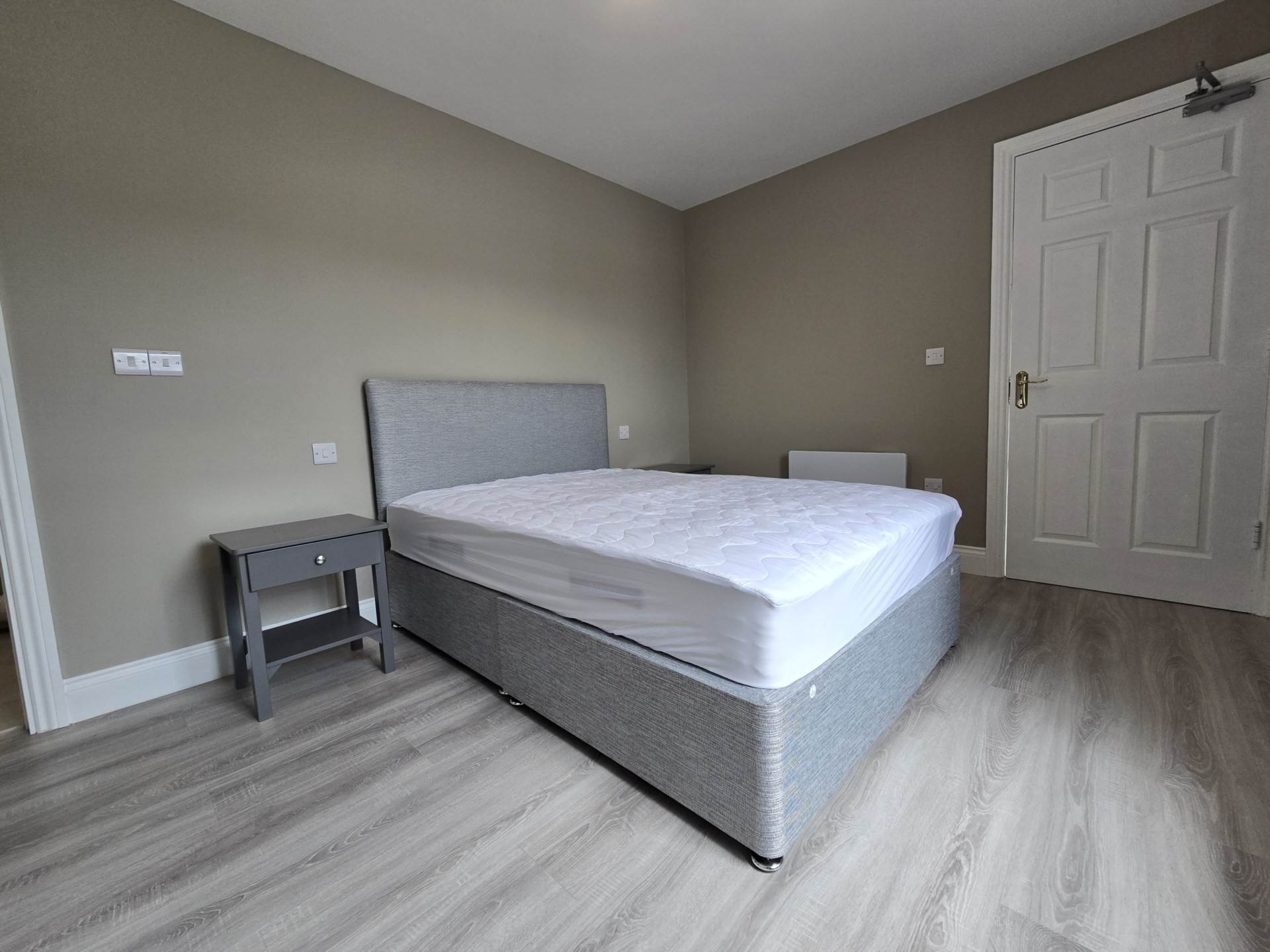 Apartment 1 – 38 Main Street, Castleisland, Co. Kerry Apartment 1 – 38 Main Street, Castleisland, Co. Kerry