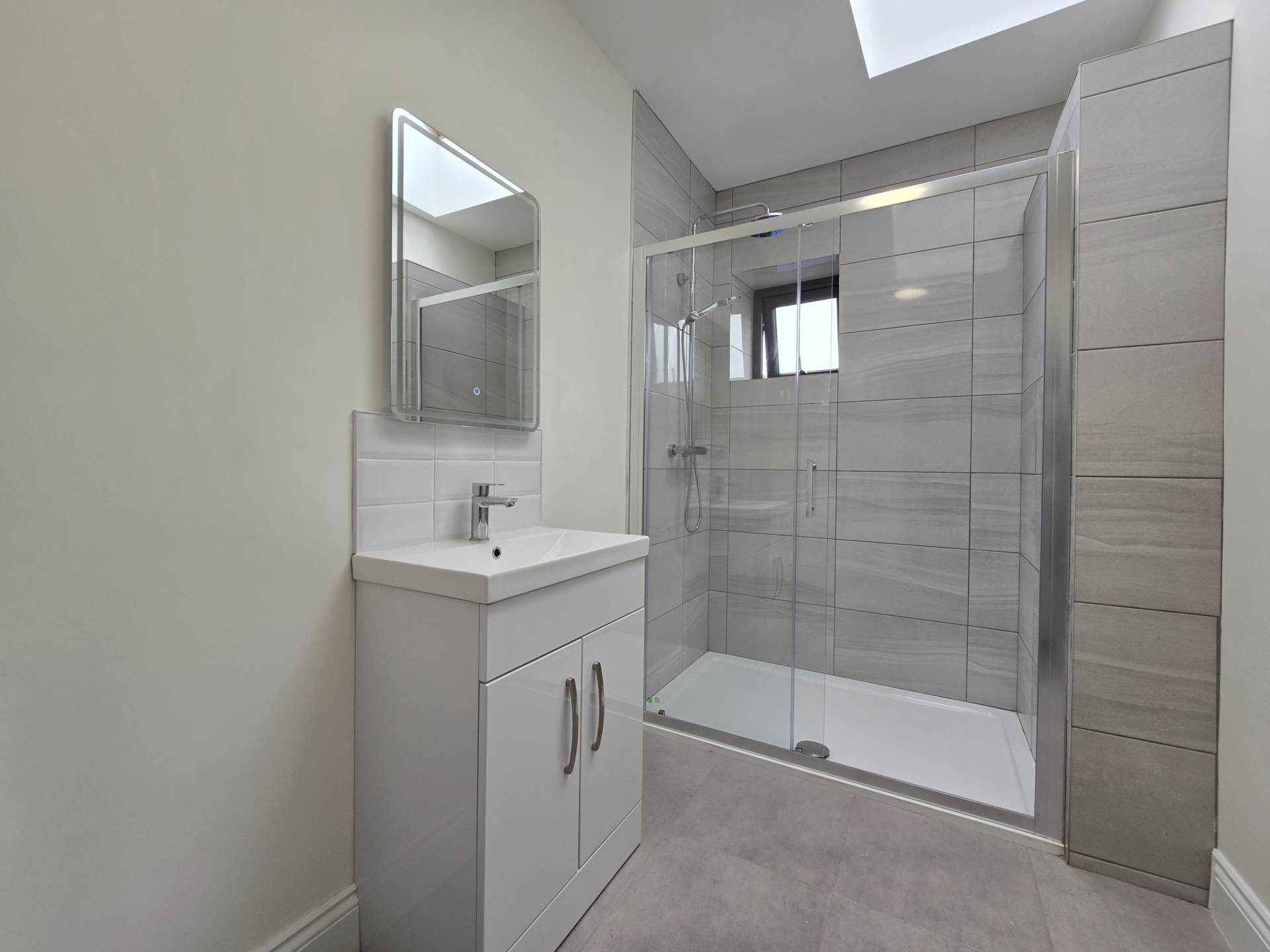 Apartment 2 – 38 Main Street, Castleisland, Co. Kerry Apartment 2 – 38 Main Street, Castleisland, Co. Kerry