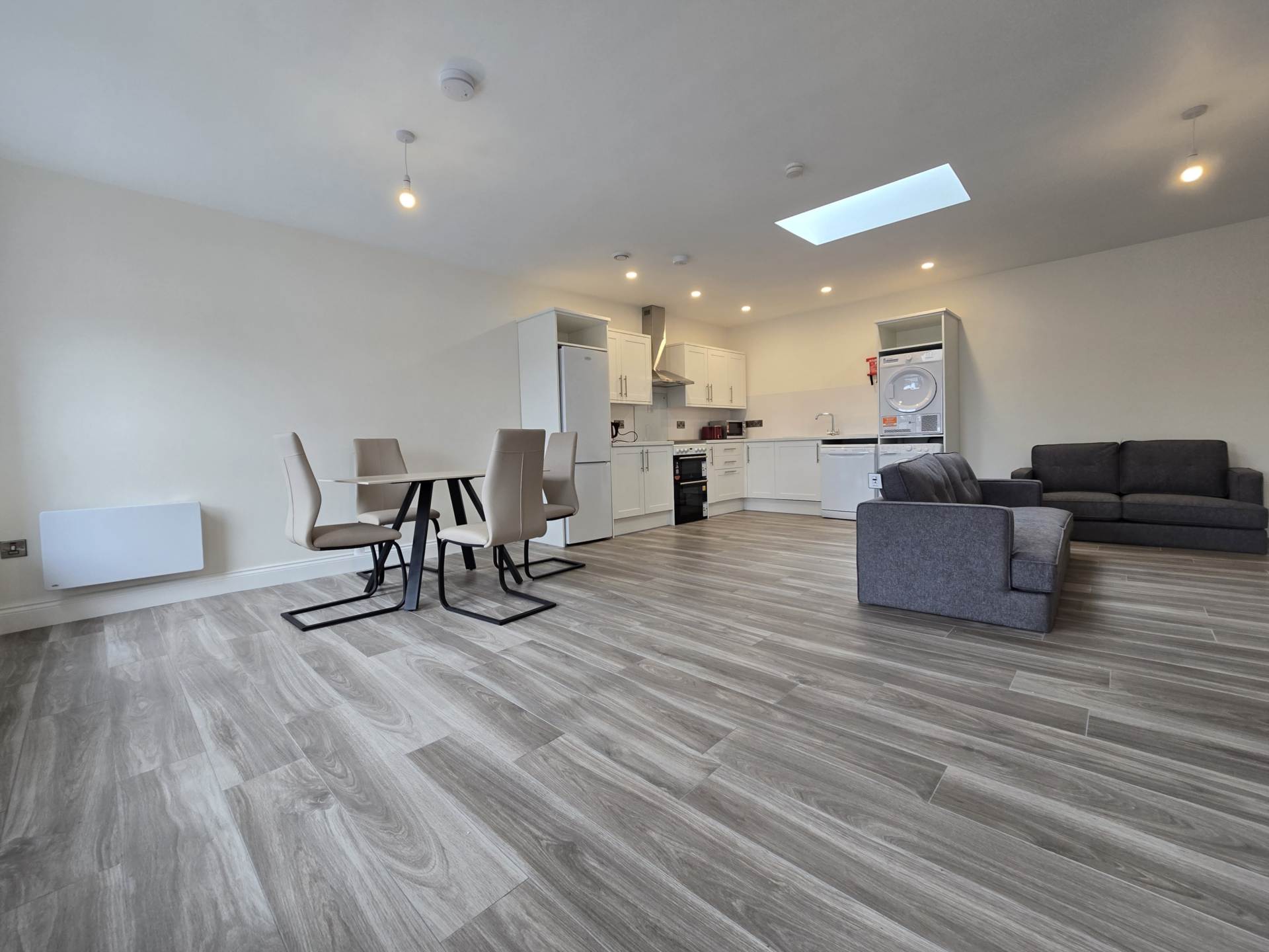 Apartment 2 – 38 Main Street, Castleisland, Co. Kerry Apartment 2 – 38 Main Street, Castleisland, Co. Kerry