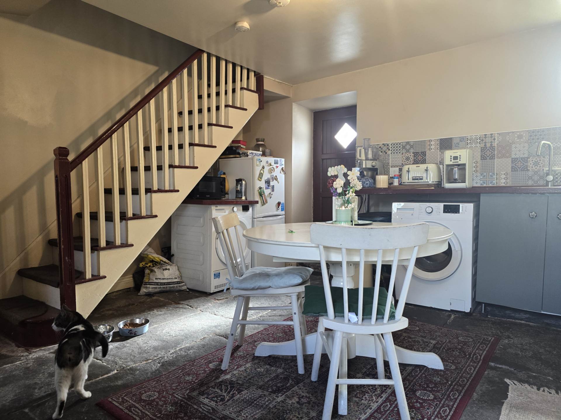 Lár an bhaile, Knocknagoshel, Co. Kerry V92 F785