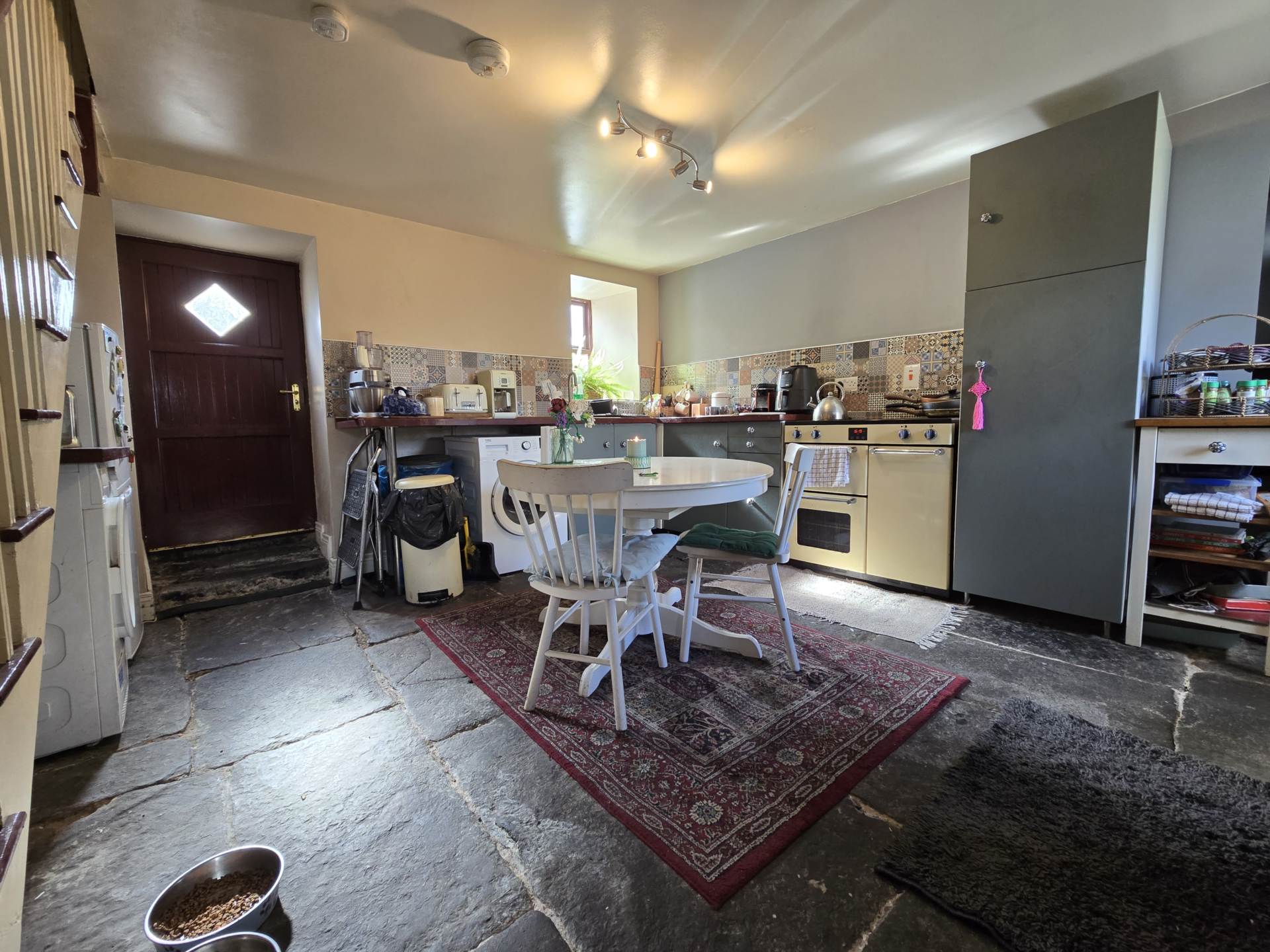 Lár an bhaile, Knocknagoshel, Co. Kerry V92 F785