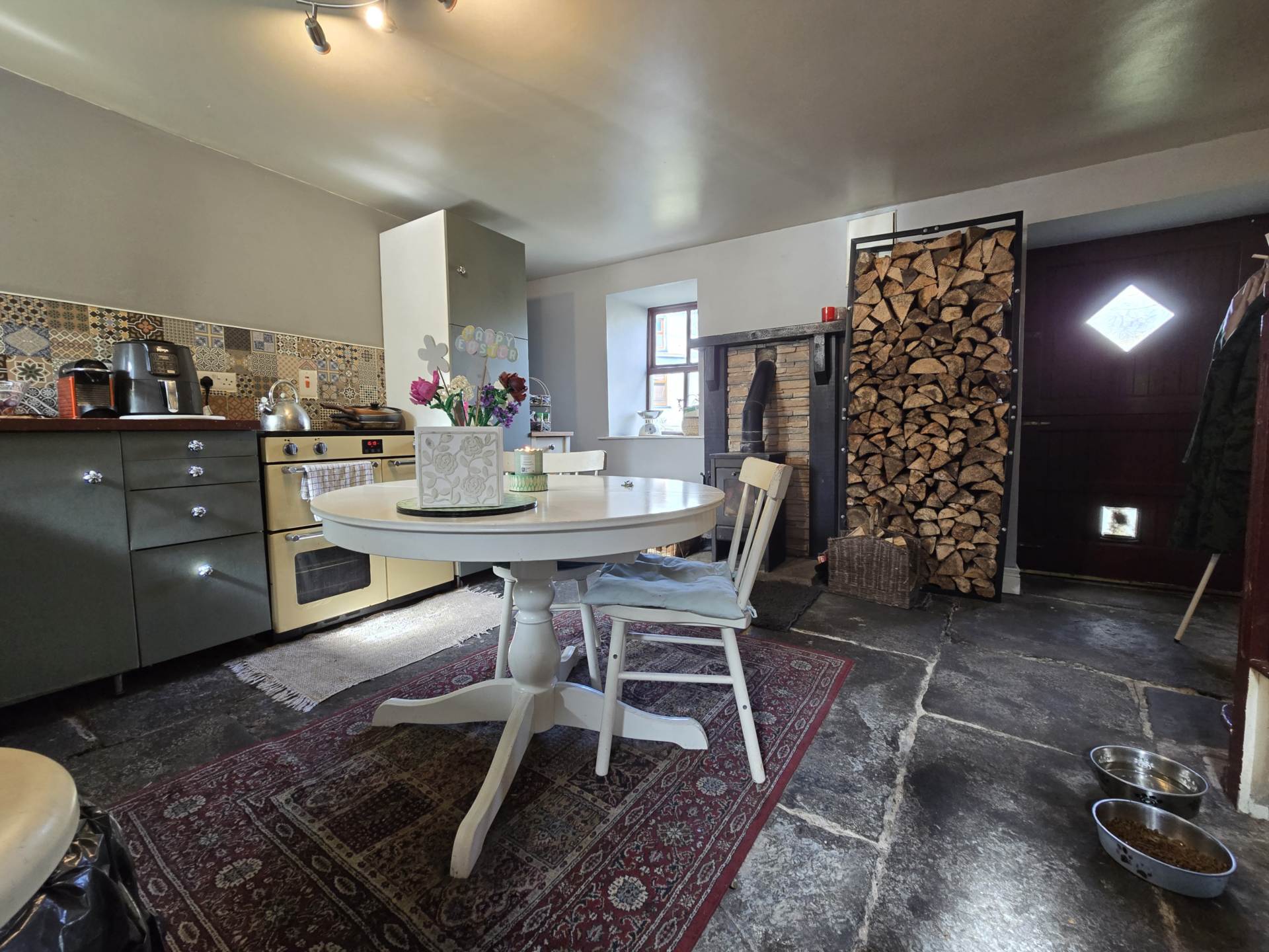 Lár an bhaile, Knocknagoshel, Co. Kerry V92 F785