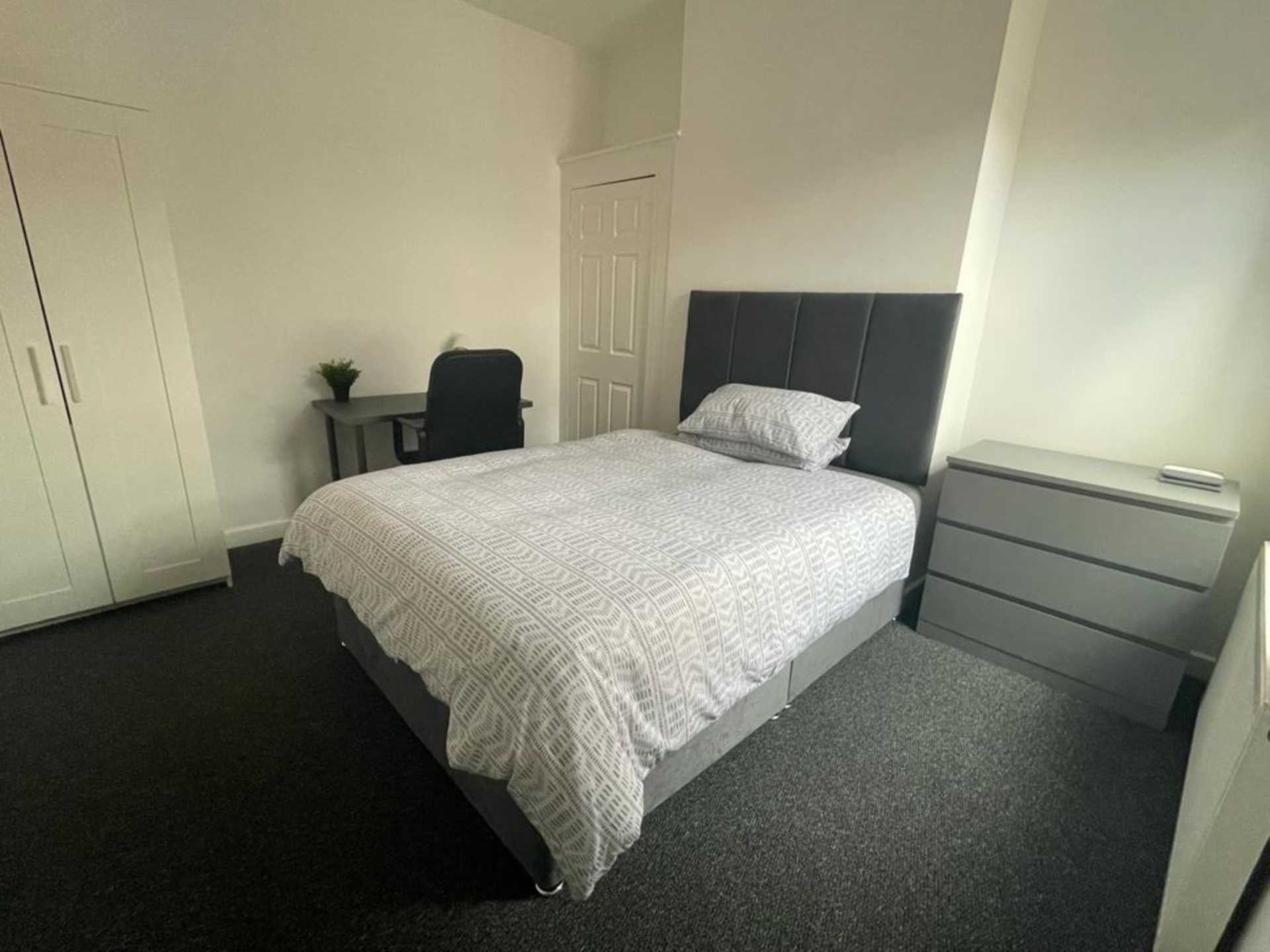 Thornycroft Road, Wavertree - 2 ROOMS AVAILABLE - STUDENTS/PROFESSIONALS, Image 3