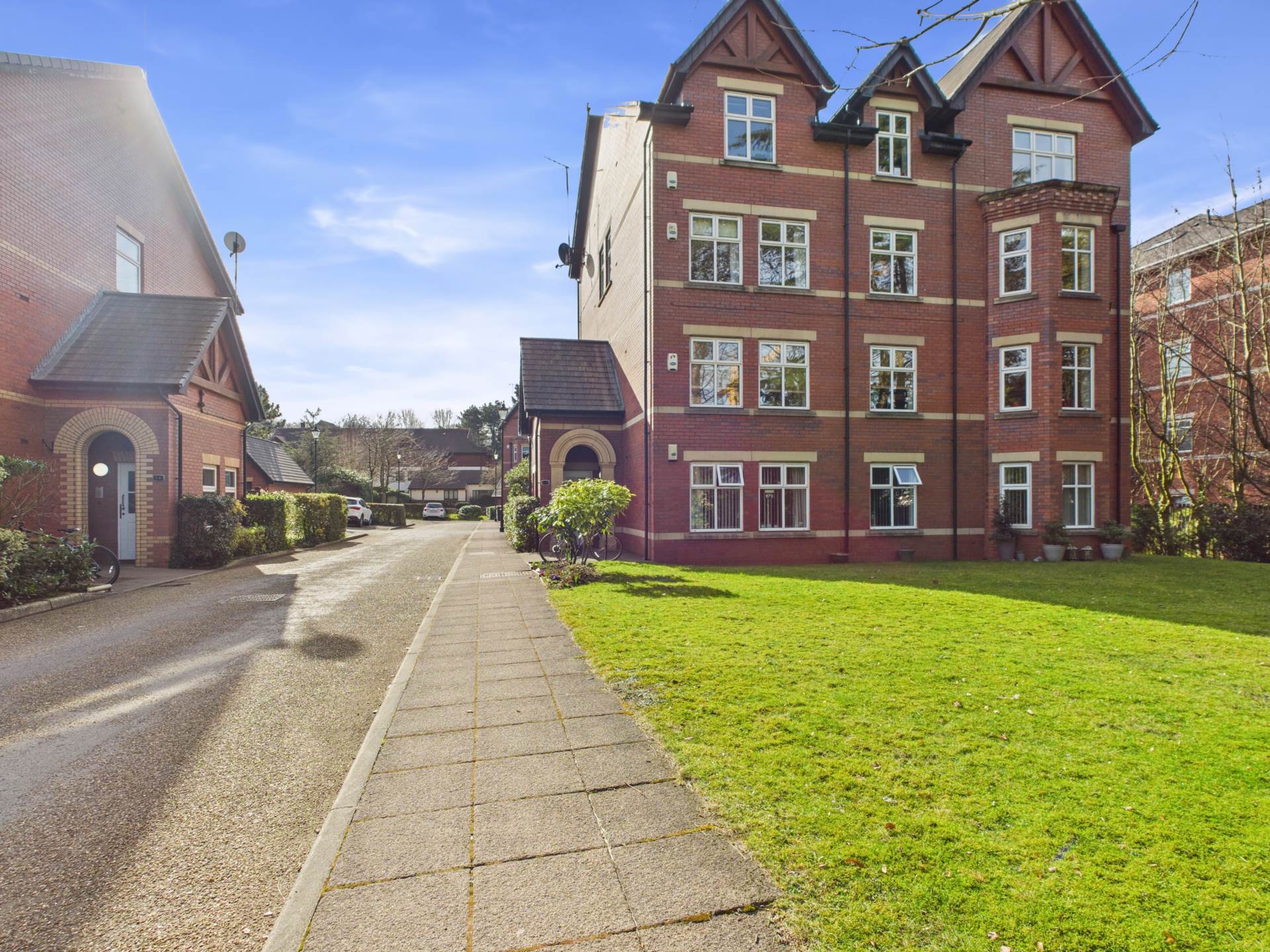 Park Avenue, Mossley Hill, Image 1