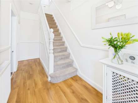 Duncombe Road South, L19, Image 2