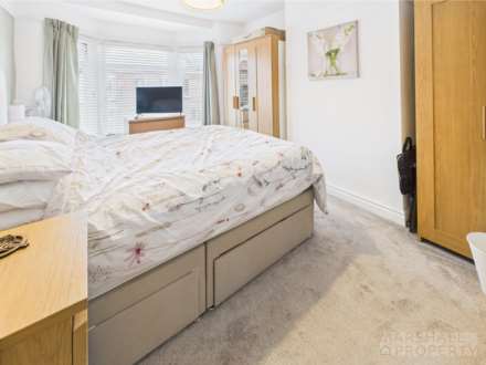 Duncombe Road South, L19, Image 20