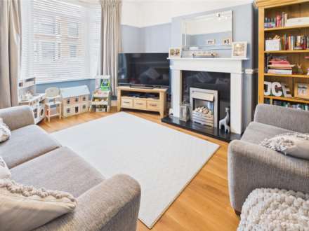 Duncombe Road South, L19, Image 3