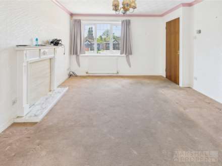 Lawrence Close, Grassensdale, L19, Image 2