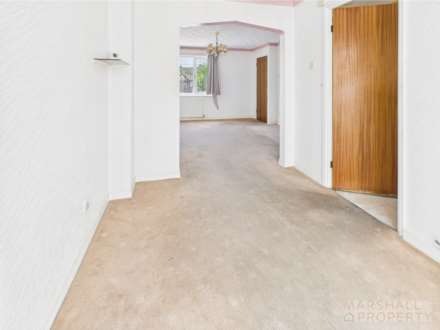 Lawrence Close, Grassensdale, L19, Image 7