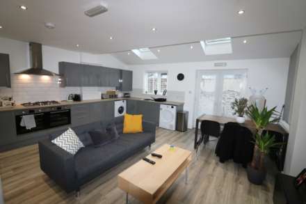 Crawford Avenue, Mossley Hill, Image 3