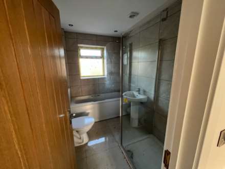 Half Moon Court, Paignton, Image 11