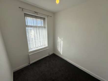 Woodford Avenue, Plympton, Image 11