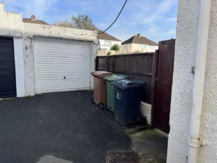 Woodford Avenue, Plympton, Image 16