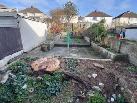 Woodford Avenue, Plympton, Image 17