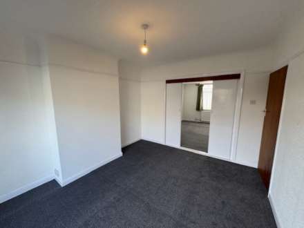 Woodford Avenue, Plympton, Image 4