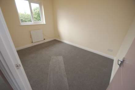 Honeysuckle Close, Paignton, Image 7
