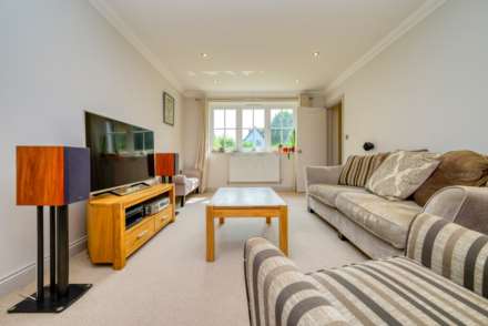 Russell Road, Tokers Green, Image 7