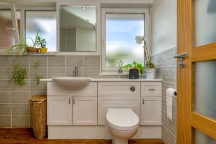 Longhurst Close, Caversham, Image 20